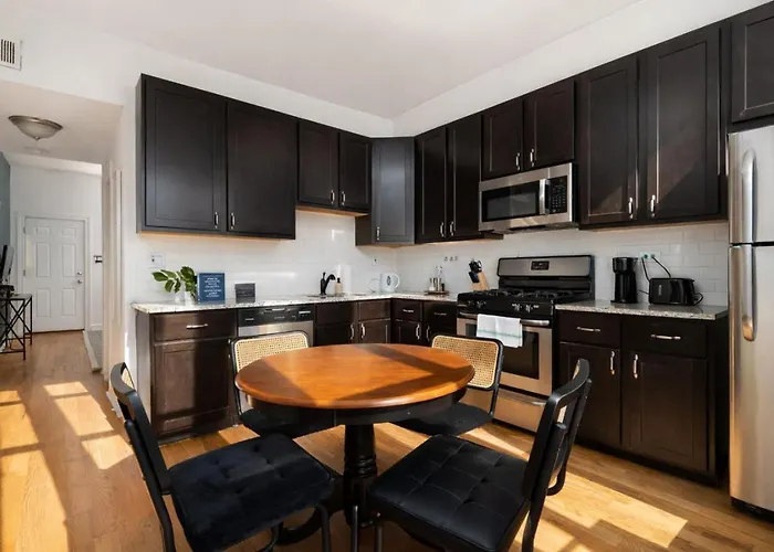 Flexhome Ukrainian Village 2br - Private Balcony & Walkable Location *