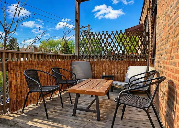 Apartment Flexhome Ukrainian Village 2br - Private Balcony & Walkable Location Chicago
